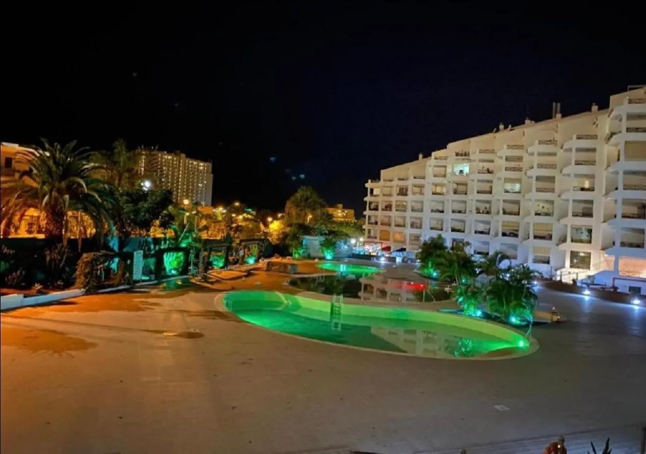 228 Chic studio 'San Marino' Spectacular terrace Los Cristianos  Apartamento