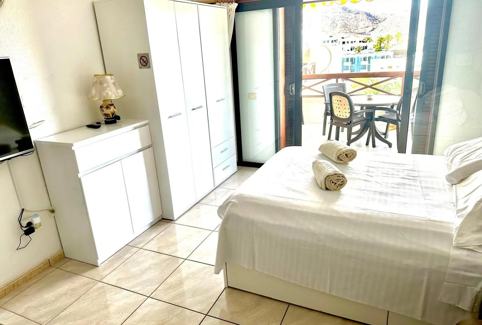228 Chic studio 'San Marino' Spectacular terrace Los Cristianos